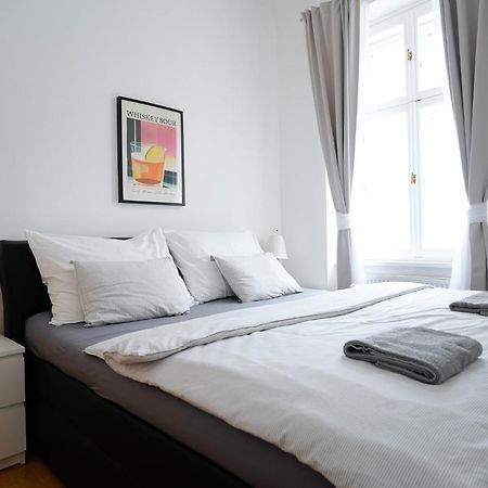 The Dante Prague - Family And Friends Apartments Eksteriør billede